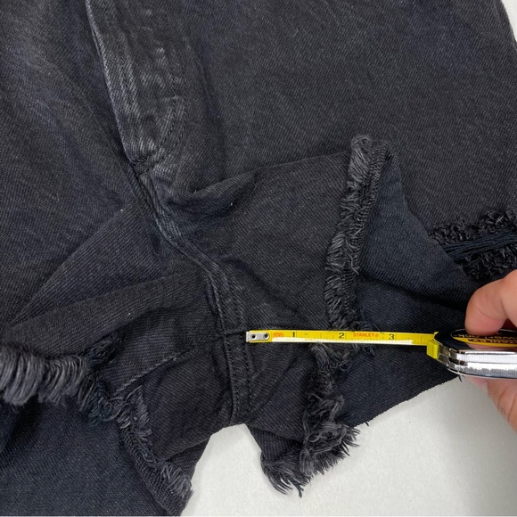 House of Harlow 1960 Black Button Fly Denim Cut Off Shorts Size 28 - Picture 6 of 9